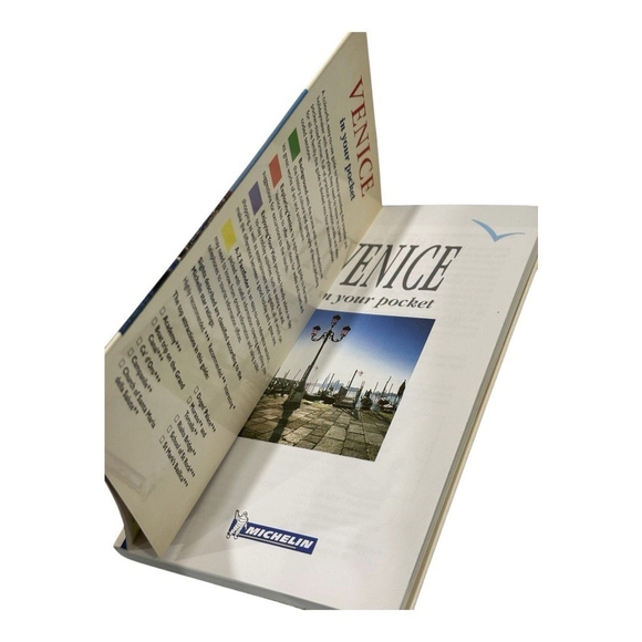 Venice In Your Pocket Michelin Travel Guide - Picture 6 of 9